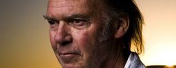 Neil Young: poslechněte si „nové“ album A Treasure